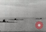 Standbild deutsche U-Boote Angriff britischer Versand Zweiten Weltkrieg im Englischen Kanal, 1941, aus Sekunde 27 historischem Filmmaterial Videoclip 65675032050