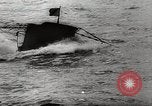 Standbild deutsche U-Boote Angriff britischer Versand Zweiten Weltkrieg im Englischen Kanal, 1941, aus Sekunde 39 historischem Filmmaterial Videoclip 65675032050