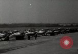 Standbild deutsche Angriff über England als britische einen Krieg vorbereiten London England Vereinigtes Königreich, 1941, aus Sekunde 10 historischem Filmmaterial Videoclip 65675032053