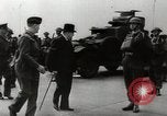 Standbild deutsche Angriff über England als britische einen Krieg vorbereiten London England Vereinigtes Königreich, 1941, aus Sekunde 16 historischem Filmmaterial Videoclip 65675032053