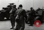 Standbild deutsche Angriff über England als britische einen Krieg vorbereiten London England Vereinigtes Königreich, 1941, aus Sekunde 19 historischem Filmmaterial Videoclip 65675032053