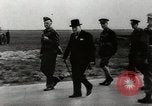 Standbild deutsche Angriff über England als britische einen Krieg vorbereiten London England Vereinigtes Königreich, 1941, aus Sekunde 21 historischem Filmmaterial Videoclip 65675032053