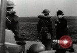 Standbild deutsche Angriff über England als britische einen Krieg vorbereiten London England Vereinigtes Königreich, 1941, aus Sekunde 25 historischem Filmmaterial Videoclip 65675032053