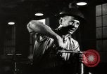 Standbild deutsche Angriff über England als britische einen Krieg vorbereiten London England Vereinigtes Königreich, 1941, aus Sekunde 29 historischem Filmmaterial Videoclip 65675032053
