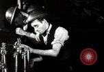 Standbild deutsche Angriff über England als britische einen Krieg vorbereiten London England Vereinigtes Königreich, 1941, aus Sekunde 31 historischem Filmmaterial Videoclip 65675032053