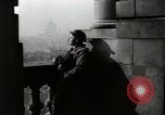 Standbild deutsche Angriff über England als britische einen Krieg vorbereiten London England Vereinigtes Königreich, 1941, aus Sekunde 36 historischem Filmmaterial Videoclip 65675032053