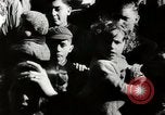 Standbild deutsche Angriff über England als britische einen Krieg vorbereiten London England Vereinigtes Königreich, 1941, aus Sekunde 45 historischem Filmmaterial Videoclip 65675032053