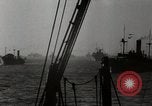 Standbild deutsche Angriff über England als britische einen Krieg vorbereiten London England Vereinigtes Königreich, 1941, aus Sekunde 57 historischem Filmmaterial Videoclip 65675032053