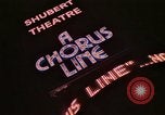 Standbild A Chorus Line und Andere Broadway Shows New York City USA, 1976, aus Sekunde 37 historischem Filmmaterial Videoclip 65675032055
