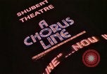 Standbild A Chorus Line und Andere Broadway Shows New York City USA, 1976, aus Sekunde 38 historischem Filmmaterial Videoclip 65675032055