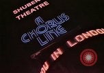 Standbild A Chorus Line und Andere Broadway Shows New York City USA, 1976, aus Sekunde 40 historischem Filmmaterial Videoclip 65675032055