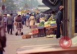 Immagine di Persone ed edifici nella città di New York New York City USA, 1976, secondo 10 filmato di repertorio 65675032059