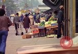 Immagine di Persone ed edifici nella città di New York New York City USA, 1976, secondo 12 filmato di repertorio 65675032059