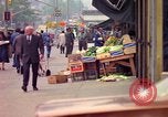 Immagine di Persone ed edifici nella città di New York New York City USA, 1976, secondo 19 filmato di repertorio 65675032059