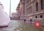 Immagine di Persone ed edifici New York City USA, 1976, secondo 16 filmato di repertorio 65675032060