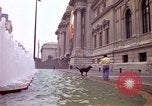 Immagine di Persone ed edifici New York City USA, 1976, secondo 17 filmato di repertorio 65675032060