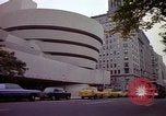 Immagine di Persone ed edifici New York City USA, 1976, secondo 42 filmato di repertorio 65675032060