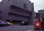 Immagine di Persone ed edifici New York City USA, 1976, secondo 55 filmato di repertorio 65675032060