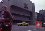 Immagine di Persone ed edifici New York City USA, 1976, secondo 57 filmato di repertorio 65675032060