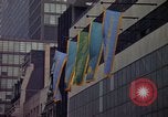 Immagine di Persone ed edifici New York City USA, 1976, secondo 61 filmato di repertorio 65675032060