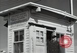 Standbild AEC Hanford Main Gate Richland Washington USA, 1947, aus Sekunde 15 historischem Filmmaterial Videoclip 65675032064