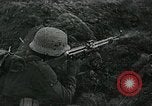 Immagine di Le forze tedesche la difesa contro i sovietici durante l offensiva di Riga Lettonia, 1944, secondo 21 filmato di repertorio 65675032096