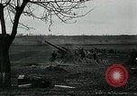 Immagine di Le forze tedesche la difesa contro i sovietici durante l offensiva di Riga Lettonia, 1944, secondo 31 filmato di repertorio 65675032096