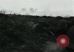 Immagine di Le forze tedesche la difesa contro i sovietici durante l offensiva di Riga Lettonia, 1944, secondo 36 filmato di repertorio 65675032096