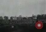 Immagine di Le forze tedesche la difesa contro i sovietici durante l offensiva di Riga Lettonia, 1944, secondo 43 filmato di repertorio 65675032096