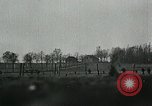 Immagine di Le forze tedesche la difesa contro i sovietici durante l offensiva di Riga Lettonia, 1944, secondo 44 filmato di repertorio 65675032096