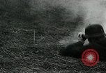 Immagine di Le forze tedesche la difesa contro i sovietici durante l offensiva di Riga Lettonia, 1944, secondo 54 filmato di repertorio 65675032096