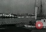 Image 'échange de prisonniers de guerre fin Seconde Guerre Mondiale France, 1945, de la seconde 7 séquences d'archives historiques vidéo 65675032098