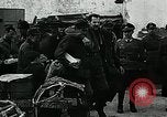 Image 'échange de prisonniers de guerre fin Seconde Guerre Mondiale France, 1945, de la seconde 15 séquences d'archives historiques vidéo 65675032098