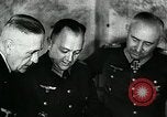 Image 'échange de prisonniers de guerre fin Seconde Guerre Mondiale France, 1945, de la seconde 48 séquences d'archives historiques vidéo 65675032098