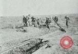 Standbild Schlacht von Arras Frankreich, 1918, aus Sekunde 11 historischem Filmmaterial Videoclip 65675032103