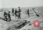 Standbild Schlacht von Arras Frankreich, 1918, aus Sekunde 25 historischem Filmmaterial Videoclip 65675032103