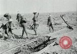 Standbild Schlacht von Arras Frankreich, 1918, aus Sekunde 26 historischem Filmmaterial Videoclip 65675032103