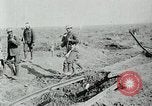 Standbild Schlacht von Arras Frankreich, 1918, aus Sekunde 28 historischem Filmmaterial Videoclip 65675032103