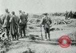 Standbild Schlacht von Arras Frankreich, 1918, aus Sekunde 34 historischem Filmmaterial Videoclip 65675032103