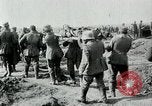 Standbild Schlacht von Arras Frankreich, 1918, aus Sekunde 39 historischem Filmmaterial Videoclip 65675032103