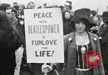 Immagine di Antiwar proteste United States USA, 1967, secondo 28 filmato di repertorio 65675032122