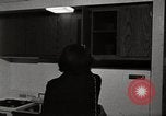 Image La réhabilitation du logement de la ville de New York de cour New York City USA, 1967, de la seconde 60 séquences d'archives historiques vidéo 65675032124