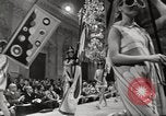 Image Fashion show Florence Italie, 1967, de la seconde 6 séquences d'archives historiques vidéo 65675032125