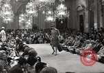 Image Fashion show Florence Italie, 1967, de la seconde 14 séquences d'archives historiques vidéo 65675032125