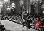 Image Fashion show Florence Italie, 1967, de la seconde 17 séquences d'archives historiques vidéo 65675032125