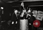 Image clown formation la concurrence New York United States USA, 1967, de la seconde 21 séquences d'archives historiques vidéo 65675032126