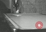 Immagine di Il mondo in tasca Campionato di biliardo New York United States USA, 1930, secondo 37 filmato di repertorio 65675032153