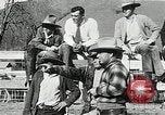 Immagine di Annuale cavallo selvatico round up Hayward California USA, 1930, secondo 47 filmato di repertorio 65675032154