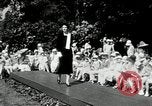 Standbild Liebe anzeigen Easthampton New York USA, 1930, aus Sekunde 37 historischem Filmmaterial Videoclip 65675032157