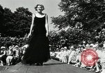Standbild Liebe anzeigen Easthampton New York USA, 1930, aus Sekunde 44 historischem Filmmaterial Videoclip 65675032157